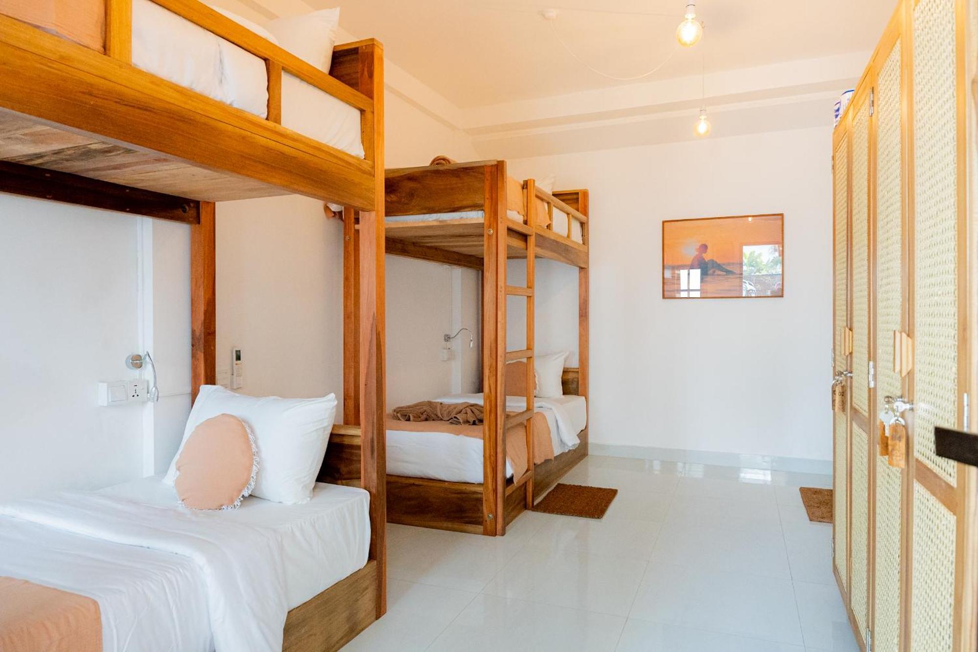 Bed and Breakfast Lucky'S Surf Camp Велігама Екстер'єр фото