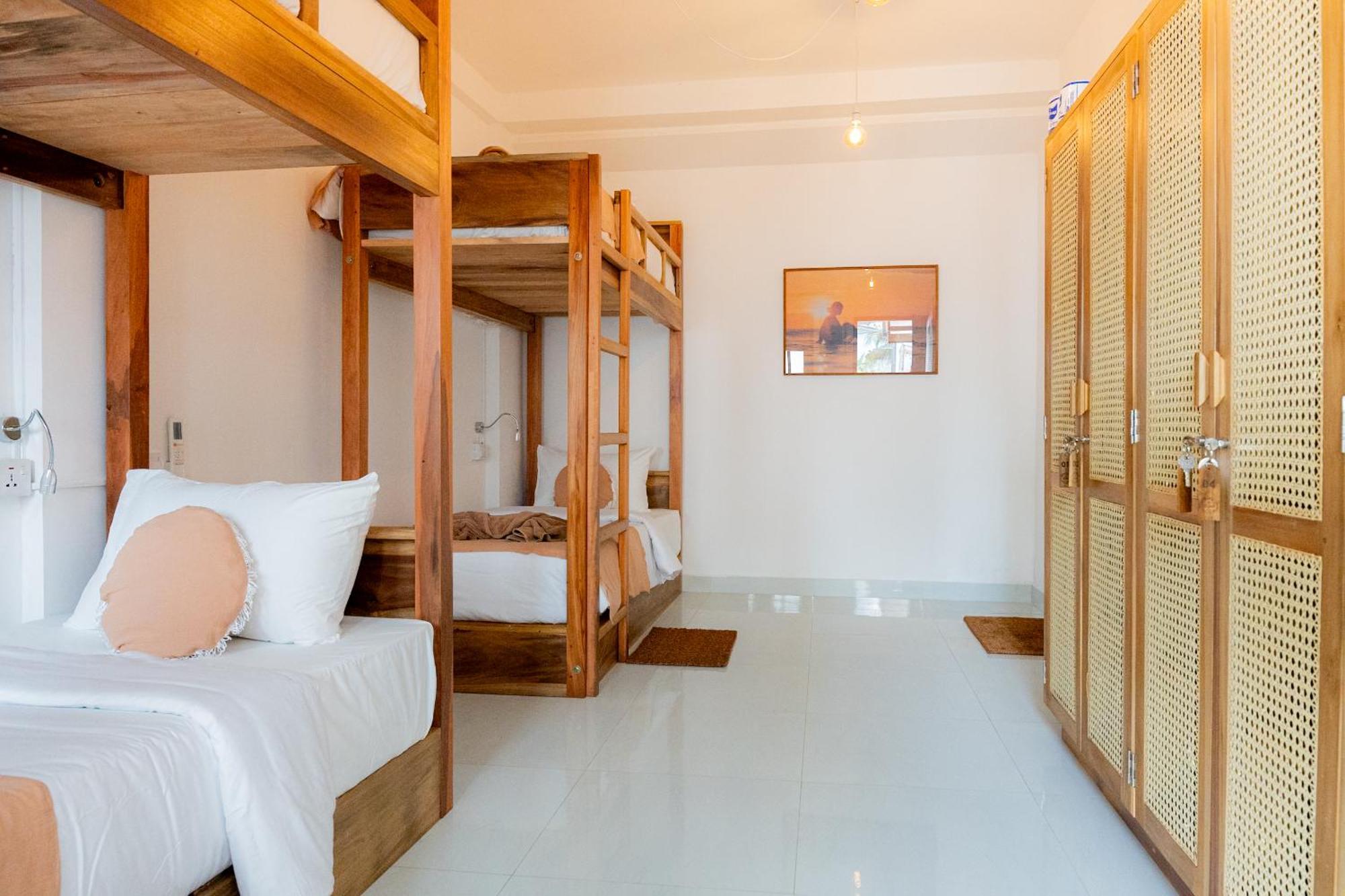 Bed and Breakfast Lucky'S Surf Camp Велігама Екстер'єр фото