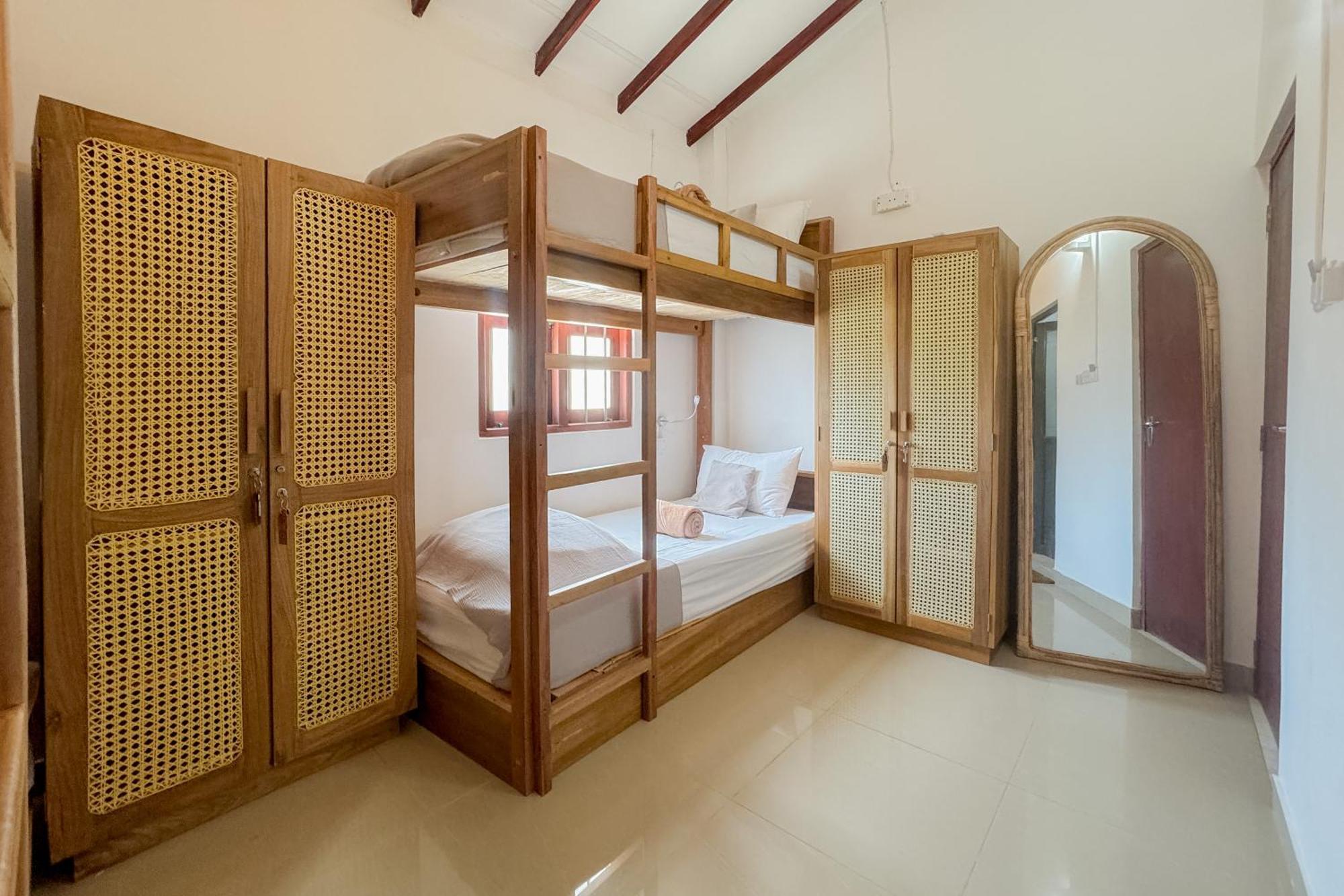 Bed and Breakfast Lucky'S Surf Camp Велігама Екстер'єр фото