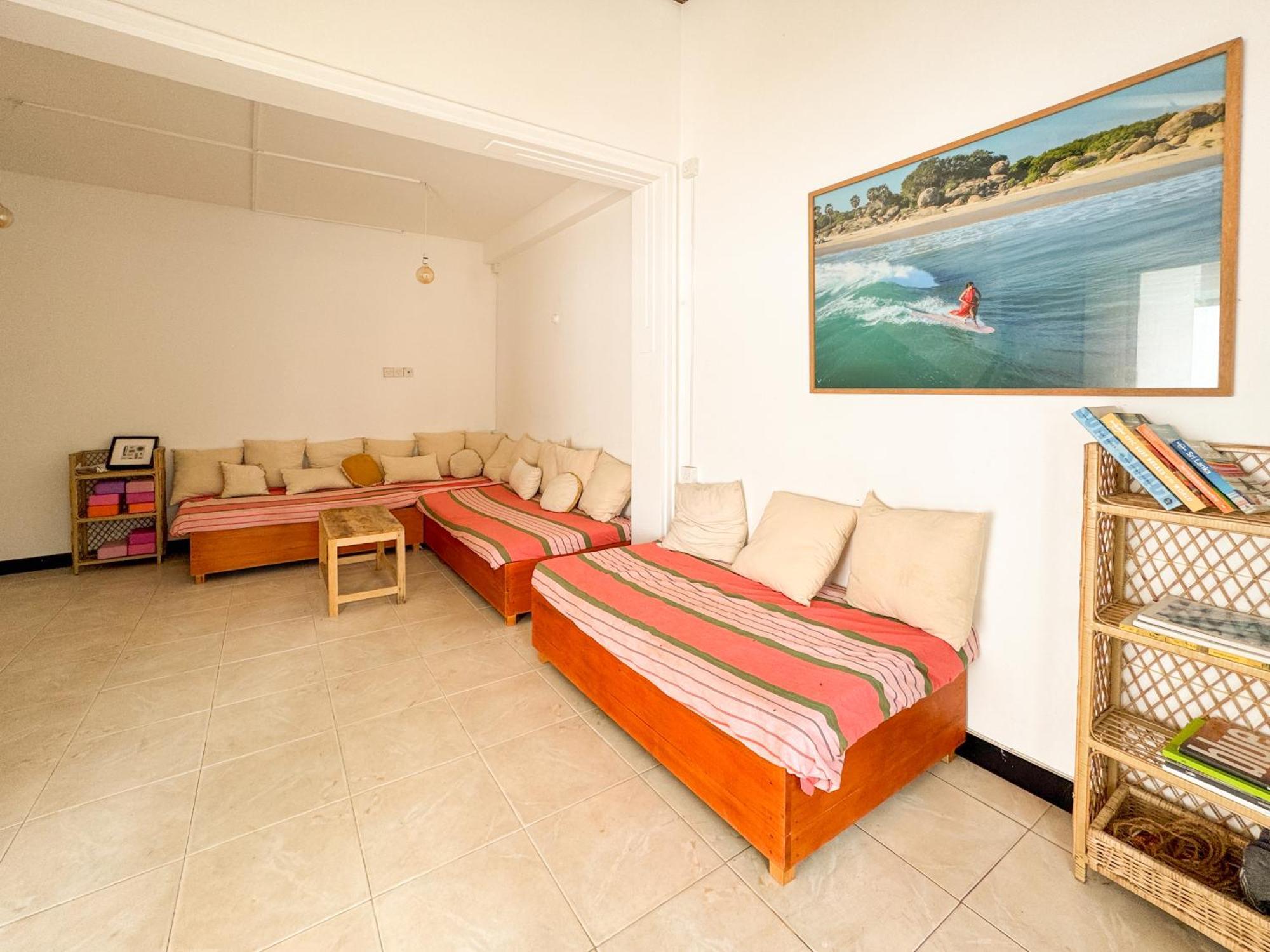 Bed and Breakfast Lucky'S Surf Camp Велігама Екстер'єр фото