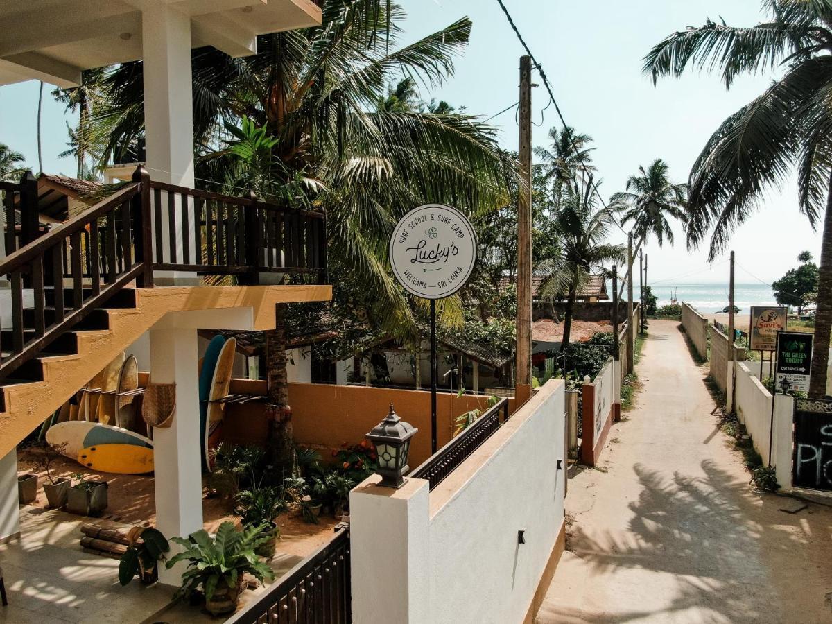 Bed and Breakfast Lucky'S Surf Camp Велігама Екстер'єр фото